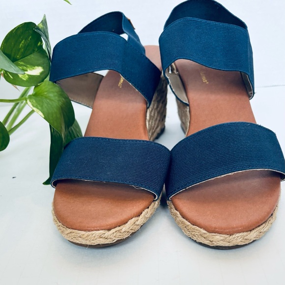 Tommy Bahama Blue and Brown Wedge Sandals - Picture 7 of 8